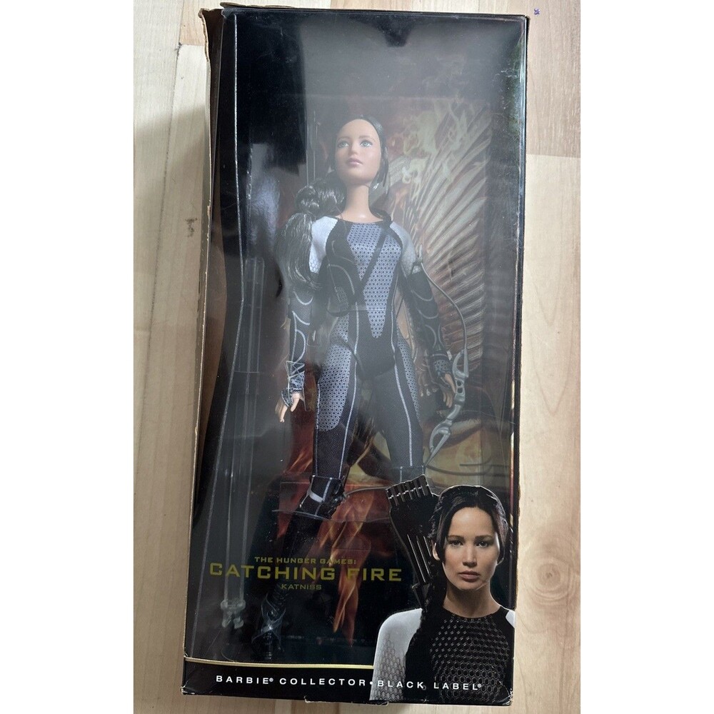 2013 Barbie Hunger Games Katniss Doll X8251 Black Label Jennifer Lawrence New